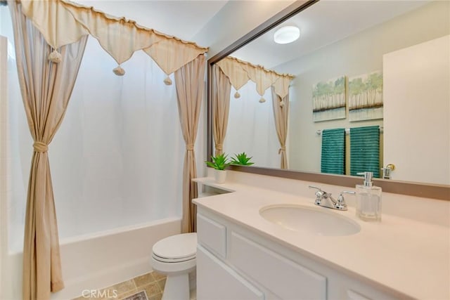 30747 Loma Linda Rd, Temecula, CA 92592 - bathroom featuring shower / bath combo with shower curtain and vanity