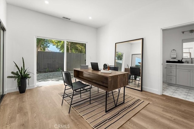 7901 Winsford, Westchester, CA 90045 - photo 27