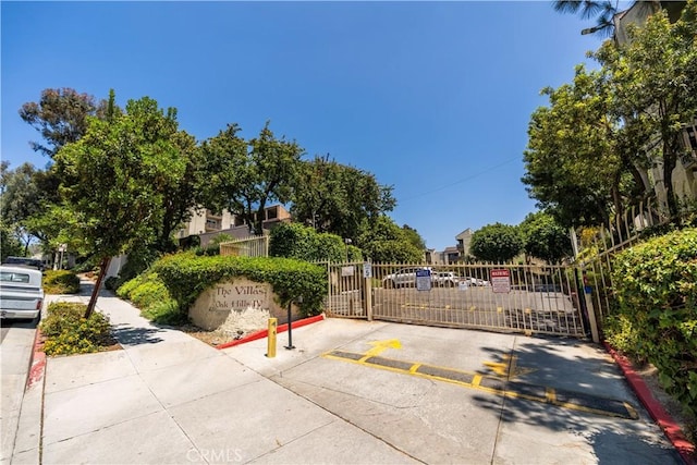 1620 Neil Armstrong St Unit 306, Montebello, CA 90640 - view of gate
