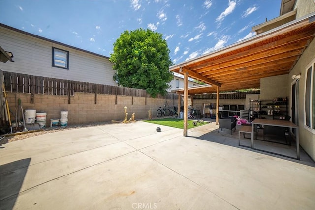 8936 Summerwood Way, Fontana, CA 92335 - fenced backyard featuring a patio
