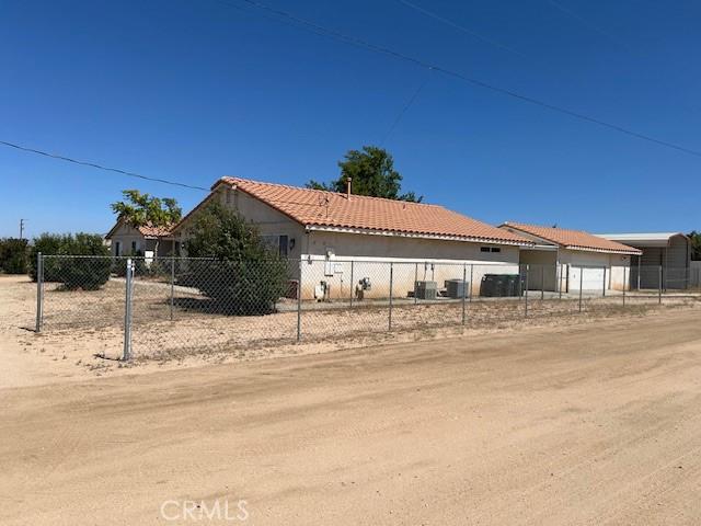 7653 Phelan Rd, Phelan, CA 92371 - view of front of home