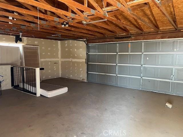 7653 Phelan Rd, Phelan, CA 92371 - view of garage