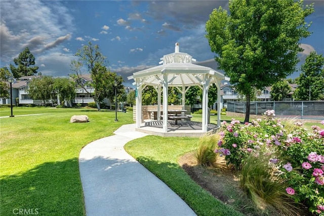 20334 Rue Crevier Unit 621, Canyon Country, CA 91351 - surrounding community featuring a gazebo