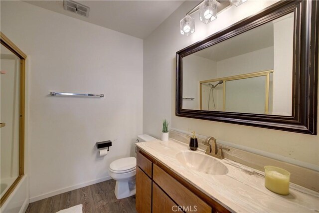 641 Piney Way Unit D, Morro Bay, CA 93442 - full bath featuring wood finished floors and vanity