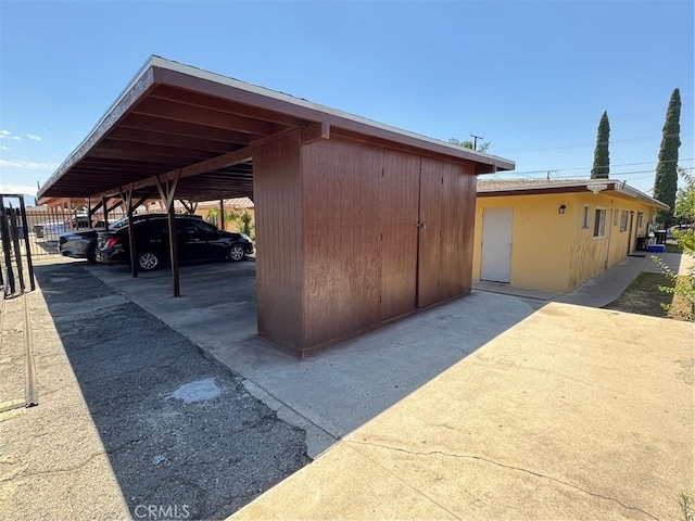 438 W Ramona Dr, Rialto, CA 92376 - view of covered parking lot