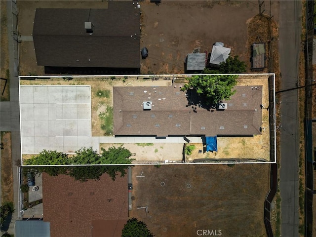 923 Eureka St, Bakersfield, CA 93305 - photo 32