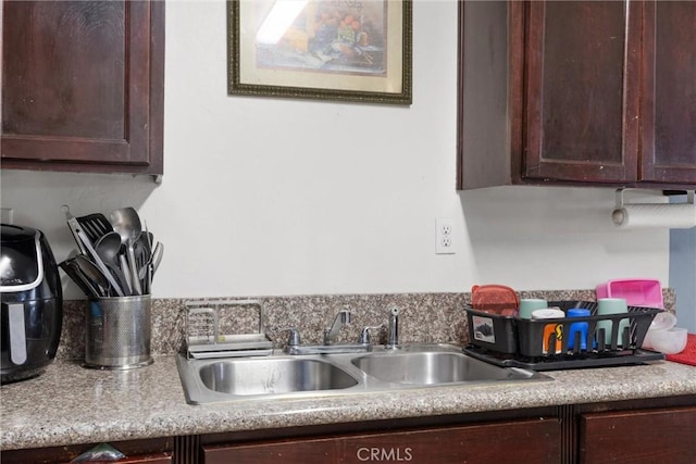 923 Eureka St, Bakersfield, CA 93305 - photo 10