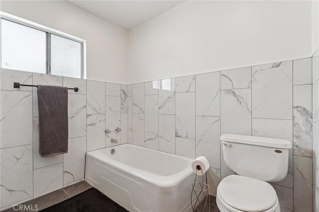 5801 Repetto Ave, East Los Angeles, CA 90022 - bathroom with tile walls and a tub