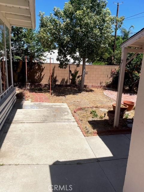 602 N Griffith Park Dr, Burbank, CA 91506 - fenced backyard featuring a patio