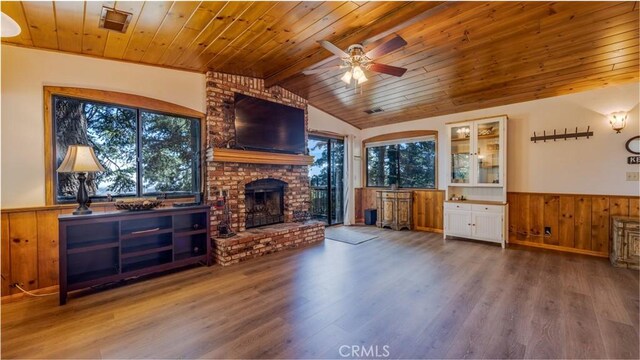 24044 Skyland Dr, Crestline, CA 92325 - photo 9