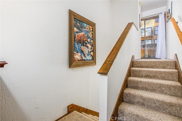 27657 Peninsula Dr, Lake Arrowhead, CA 92352 - staircase with baseboards