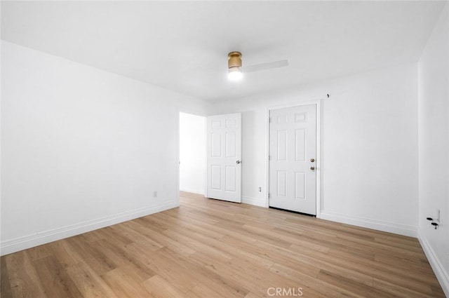 464 Appleby St, Corona, CA 92881 - unfurnished room with light wood finished floors and a ceiling fan