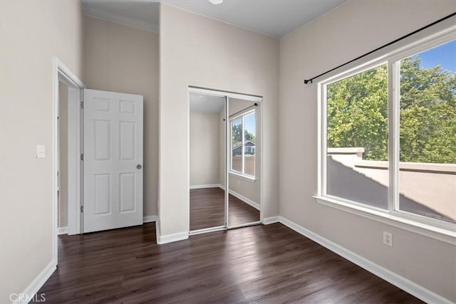 7100 Navajoa Ave, Atascadero, CA 93422 - empty room featuring dark wood-type flooring and baseboards