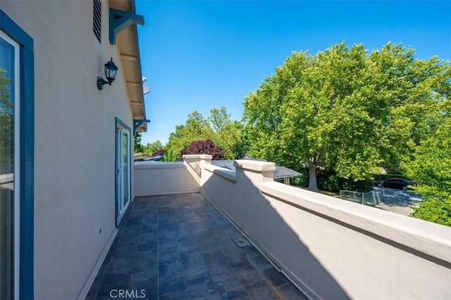 7100 Navajoa Ave, Atascadero, CA 93422 - view of balcony