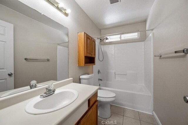 7100 Navajoa Ave, Atascadero, CA 93422 - full bath featuring vanity, shower / washtub combination, and tile patterned floors
