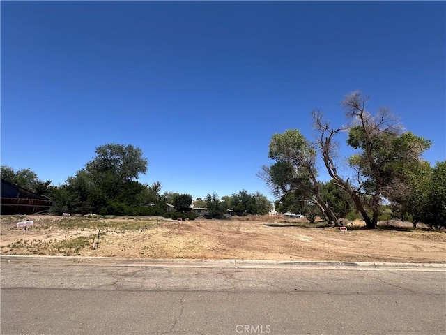 15780 Cottonwood St, Victorville, CA 92395 - photo 3