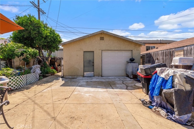 1026 Sentinel Ave, Los Angeles, CA 90063 - detached garage with concrete driveway