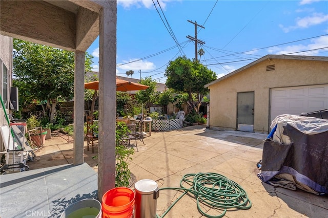 1026 Sentinel Ave, Los Angeles, CA 90063 - view of patio featuring outdoor dining space