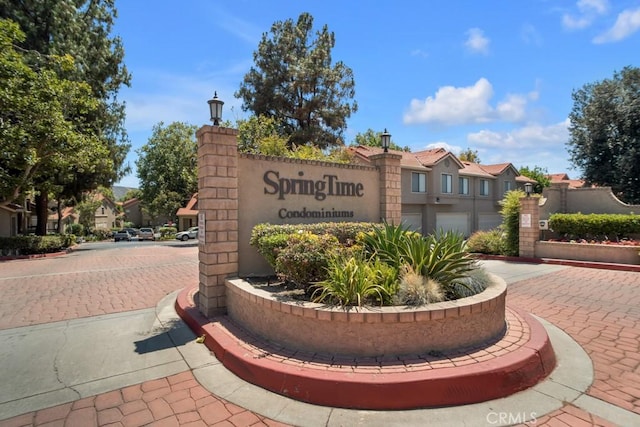 2367 Archwood Ln Unit 171, Simi Valley, CA 93063 - community / neighborhood sign with a residential view