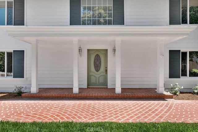 9500 Texhoma Ave, Northridge, CA 91325 - view of exterior entry with a porch