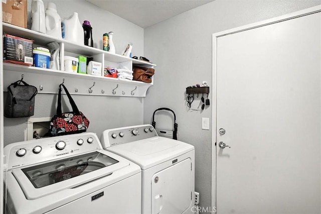 28440 Casselman Ln Unit 361, Saugus, CA 91350 - laundry room with washer and clothes dryer