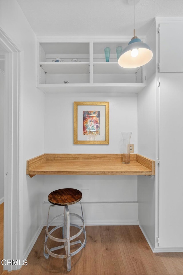 901 Drown Ave, Ojai, CA 93023 - detailed view of wood finished floors and baseboards