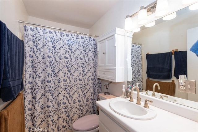 123 Olive St, Paso Robles, CA 93446 - full bath with vanity and a shower with shower curtain