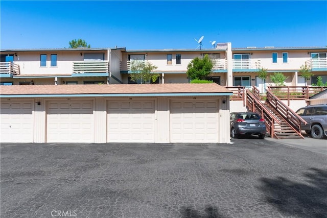 123 Olive St, Paso Robles, CA 93446 - view of garage