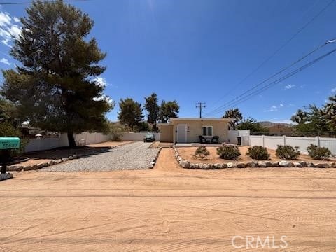 55687 Onaga Trl, Yucca Valley, CA 92284 - view of front facade