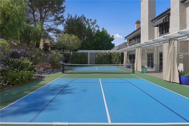 6137 Paseo La Vis, Woodland Hills, CA 91367 - view of tennis court with community basketball court