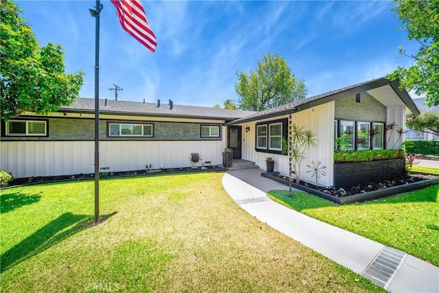 780 S Briargate Ln, Covina, CA 91723 - ranch-style house with a front lawn