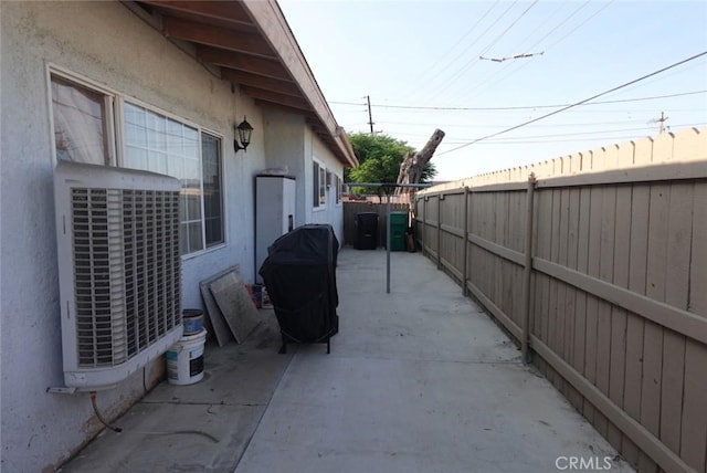1063 Quarry St, Corona, CA 92879 - view of patio featuring area for grilling