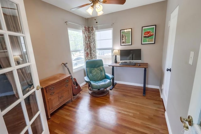 730 S 31st St, San Diego, CA 92113 - living area featuring ceiling fan, light wood finished floors, and a desk