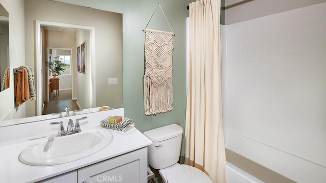457 Wildrose Cir, San Jacinto, CA 92582 - bathroom featuring vanity and shower / tub combo
