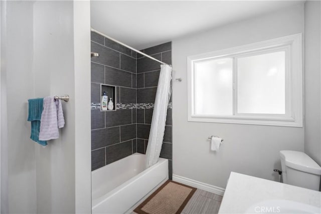 1322 W 6th St, Ontario, CA 91762 - full bath with vanity and shower / tub combo with curtain