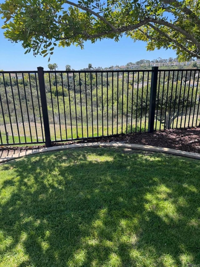 4883 Bayliss Ct, San Diego, CA 92130 - view of gate
