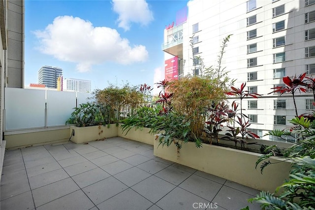 6250 Hollywood Blvd Unit 4D, Los Angeles, CA 90028 - view of patio