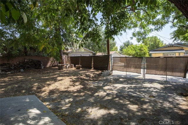 1010 N Madison Ave, Pasadena, CA 91104 - view of yard with a gate