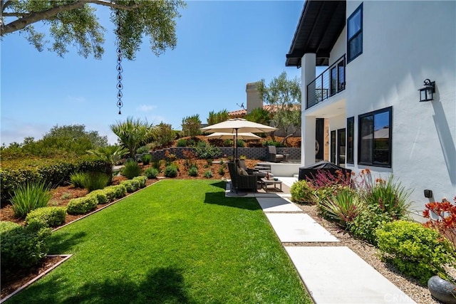 433 Emerald Bay Dr, Arroyo Grande, CA 93420 - view of green lawn with a balcony, a patio area, and outdoor lounge area
