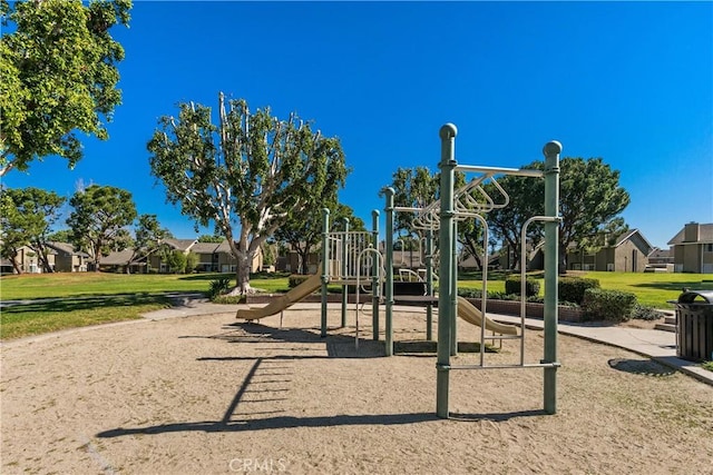 18 Denver Unit 71, Irvine, CA 92604 - community play area with a lawn and a residential view