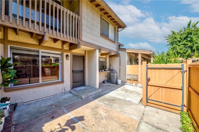 1755 Avenida Selva Unit 60, Fullerton, CA 92833 - patio / terrace featuring a gate