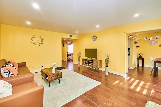 531 Juniper Way, La Habra, CA 90631 - living room featuring wood finished floors and recessed lighting