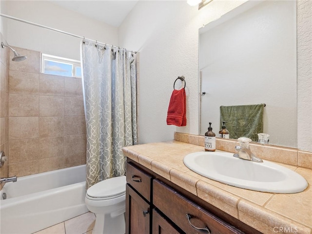 11823 Wintergreen Rd, Pinon Hills, CA 92372 - full bath featuring vanity, shower / tub combo, and tile patterned floors