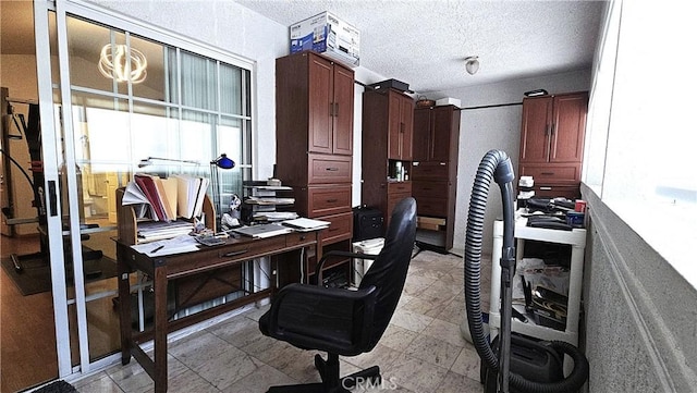8467 Penfield Ave, Winnetka, CA 91306 - home office with a textured ceiling