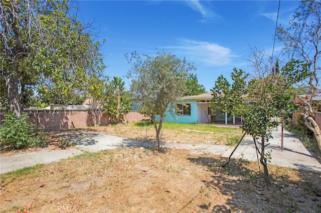 2210 W 7th St, Santa Ana, CA 92703 - view of yard