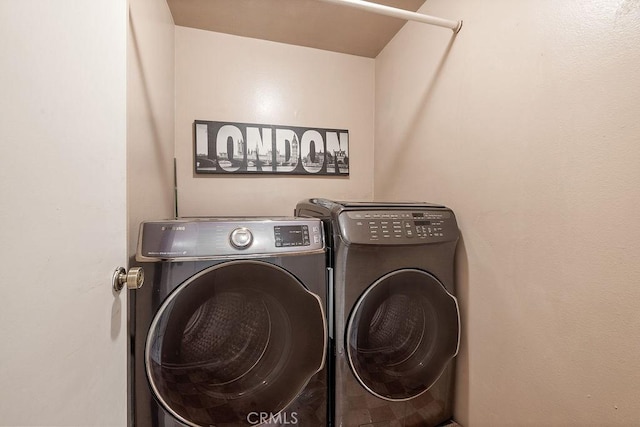 27066 Hidaway Ave Unit 6, Canyon Country, CA 91351 - washroom featuring washer and dryer