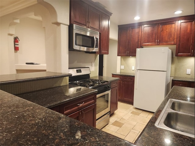 21057 Runnymede St, Canoga Park, CA 91303 - photo 1