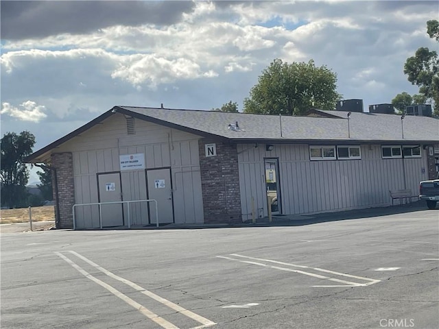 26480 Ridgemoor Rd, Menifee, CA 92586 - view of building exterior with uncovered parking