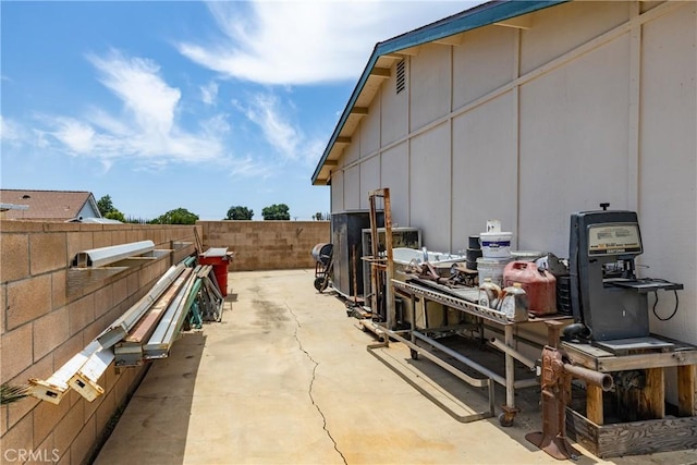 655 Shasta Way, Beaumont, CA 92223 - fenced backyard with a patio area
