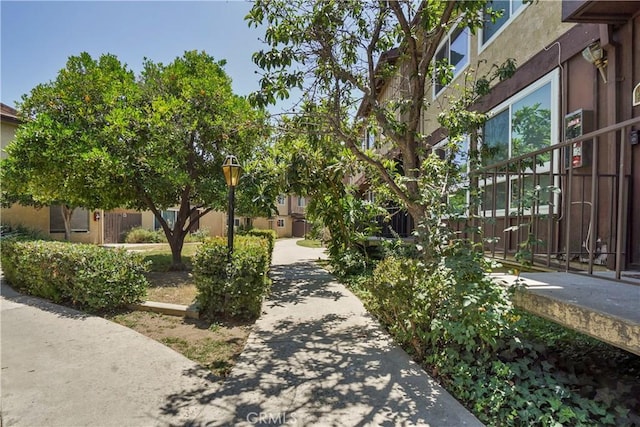 7301 Lennox Ave Unit B10, Van Nuys, CA 91405 - photo 4
